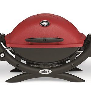 Portable gas tank type for grill with lid